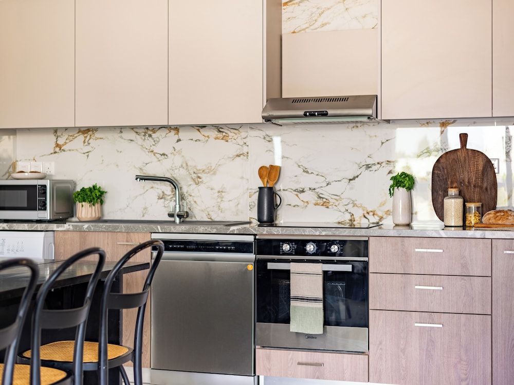 Sanders River Plaza Limassol Apartment
