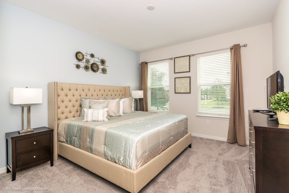 Brand New 7 Bedroom Private Pool Near Disney - Image 4