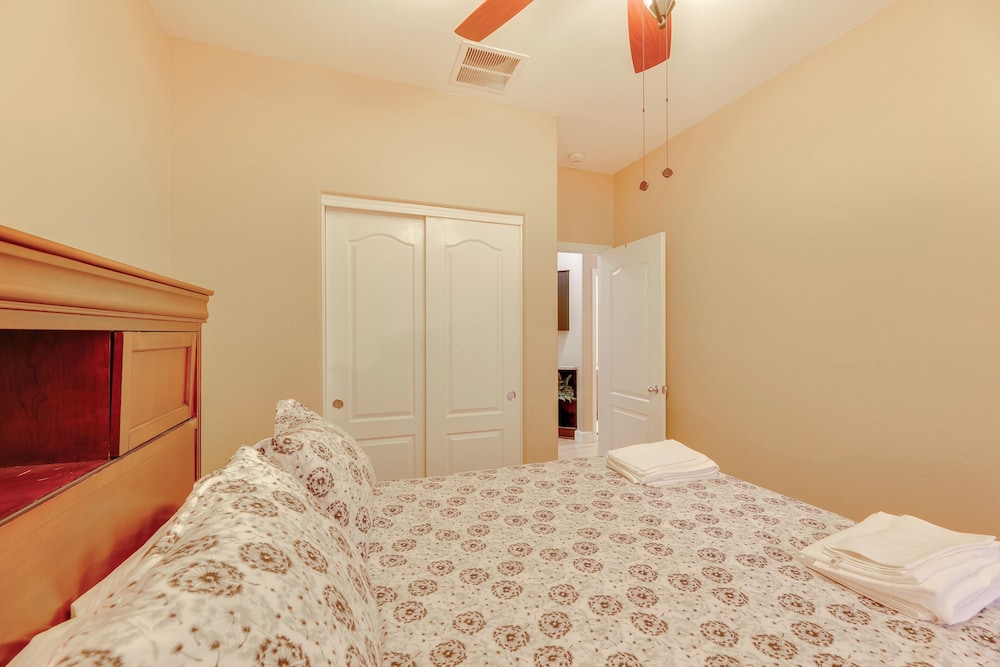 3 Mi to Santan Village: Home w/ Pool Access!