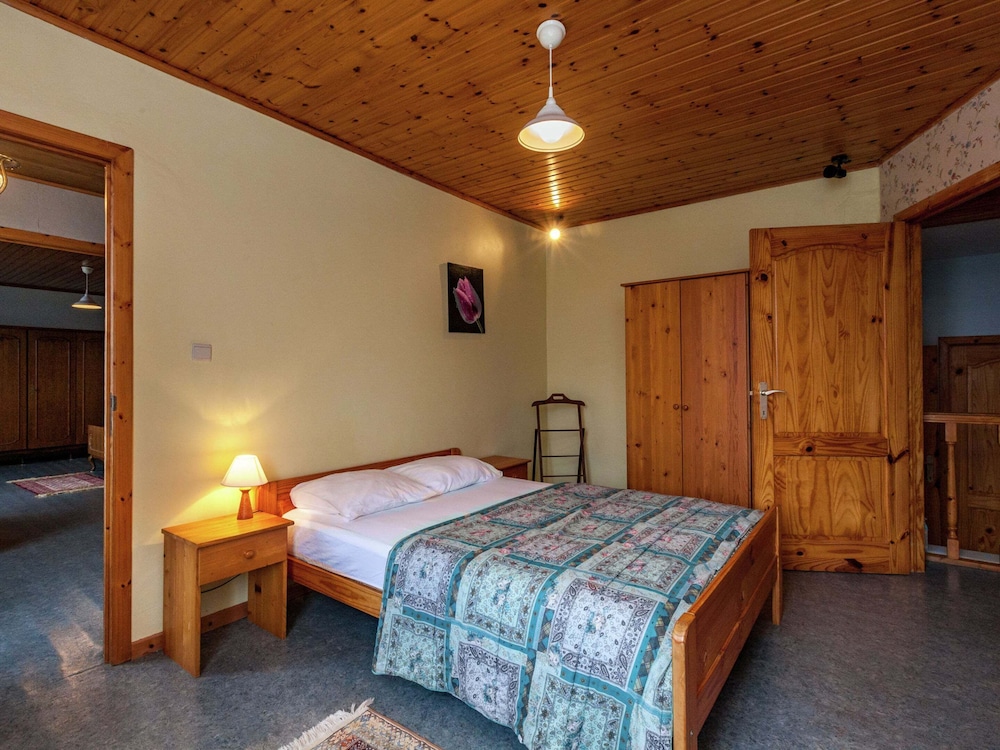 Holiday Home in Bastogne With Garden