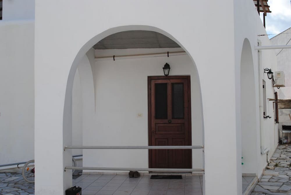 Akti Miaouli Holiday Home