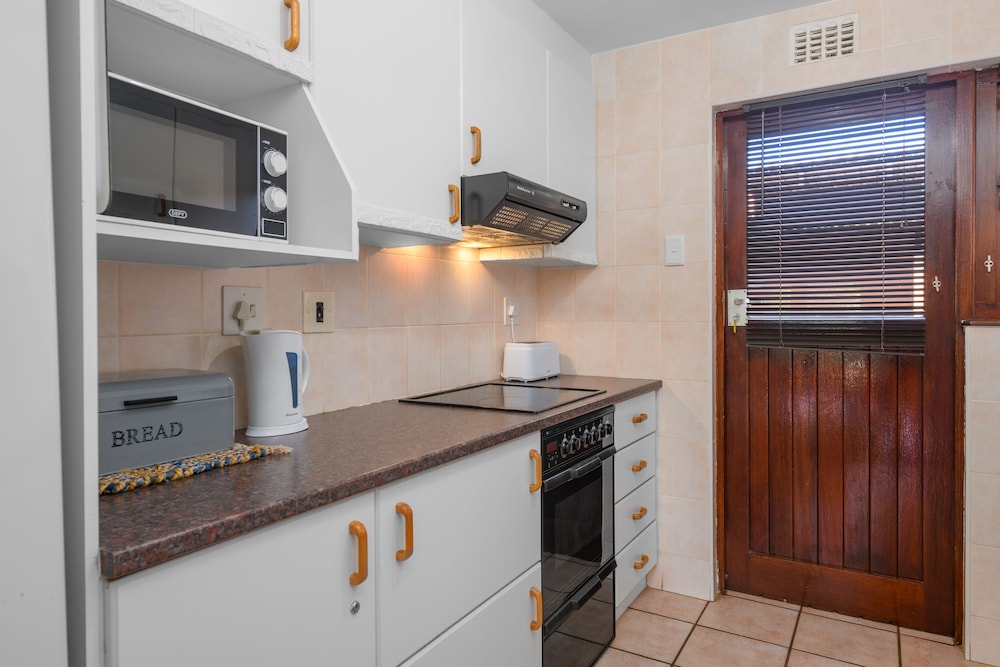 San Lameer Villa Rentals 2813
