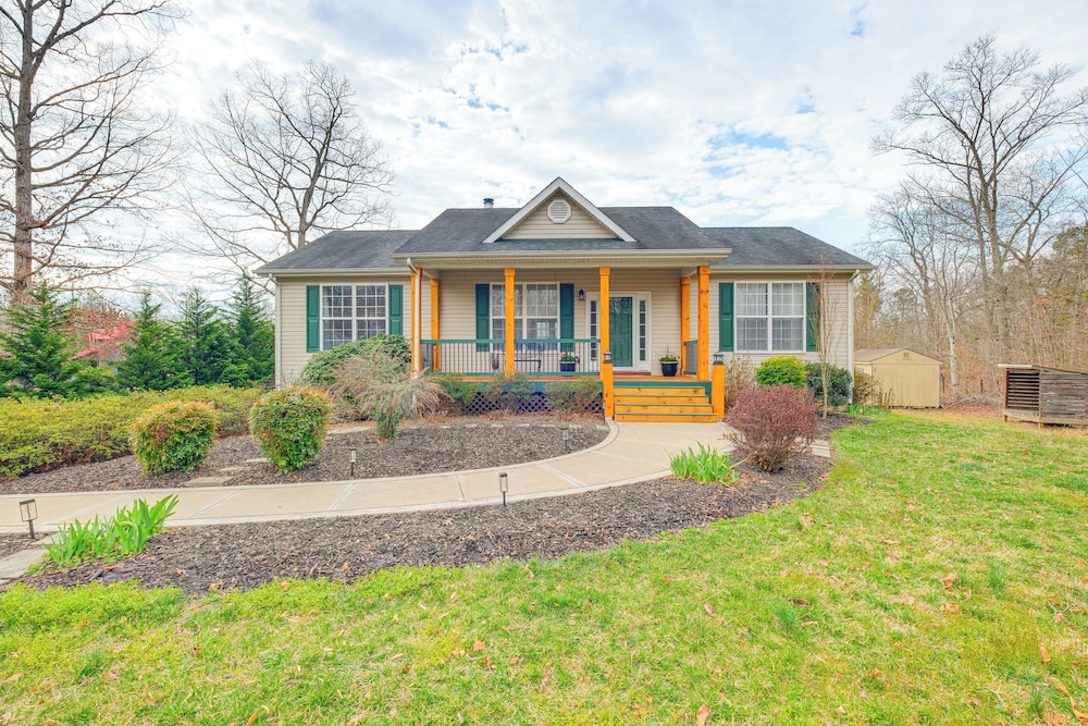 Private Deck & Views: Rural Virginia Escape