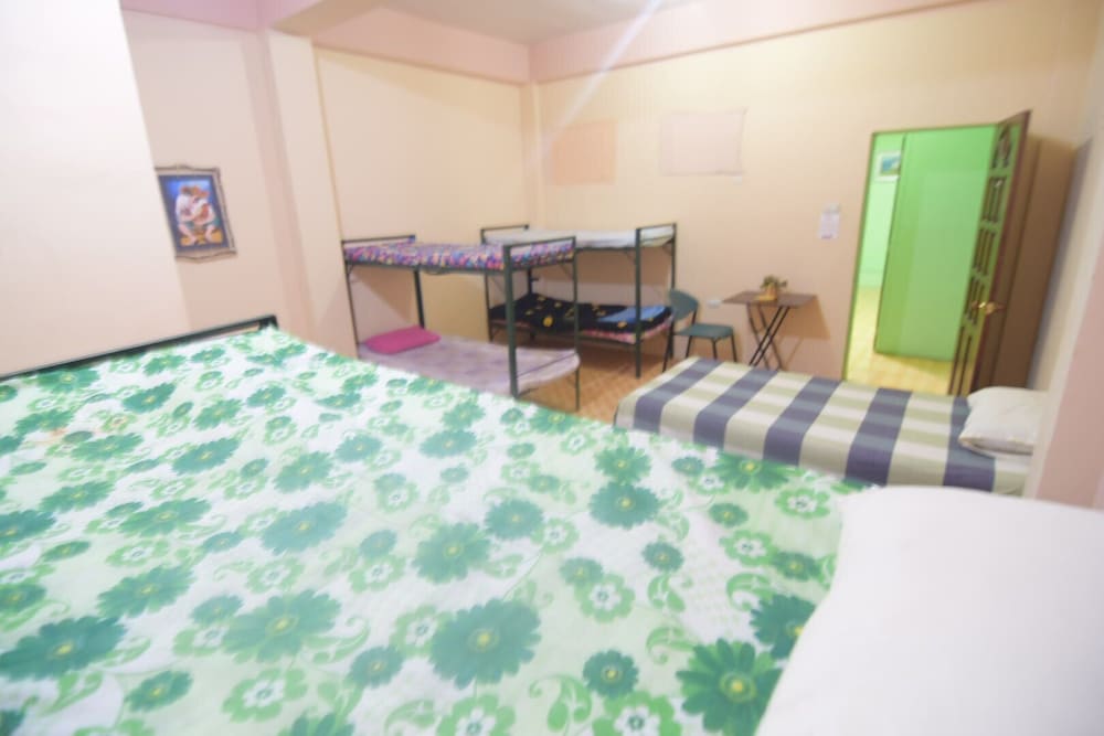 Mom's Guesthouse Coron - Hostel