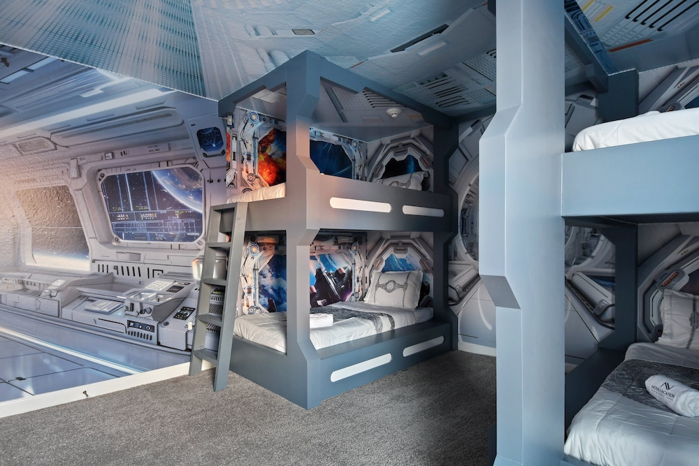 Epic Family Getaway: Themed Villa Near Disney !