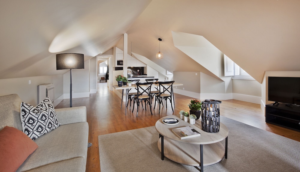 Lisbon Five Stars Apartments - Bica 246