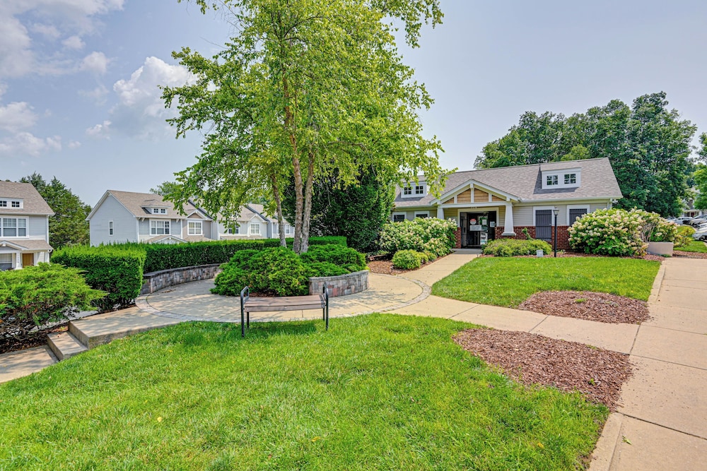 13 Mi to Dtwn: Nashville Gem Near Golf & Fishing