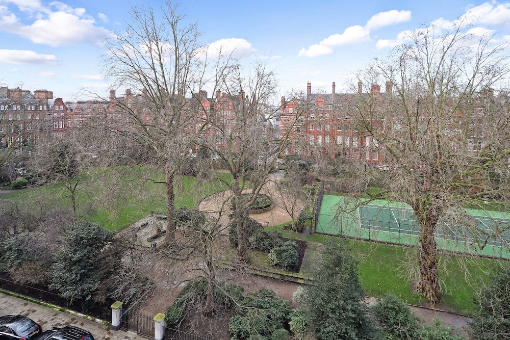 Super Premium - Cadogan Square 3 Bedroom Apartment