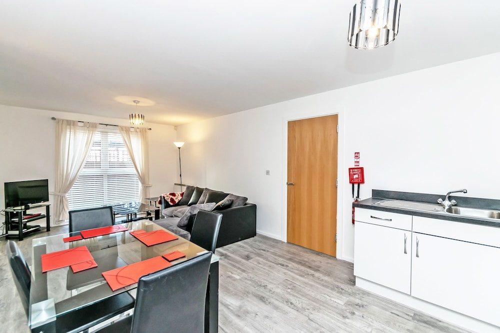 Racecourse Serviced Apartments
