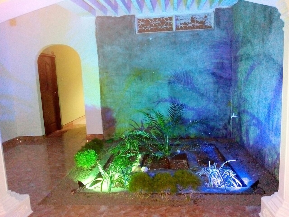 Villa De Rosh