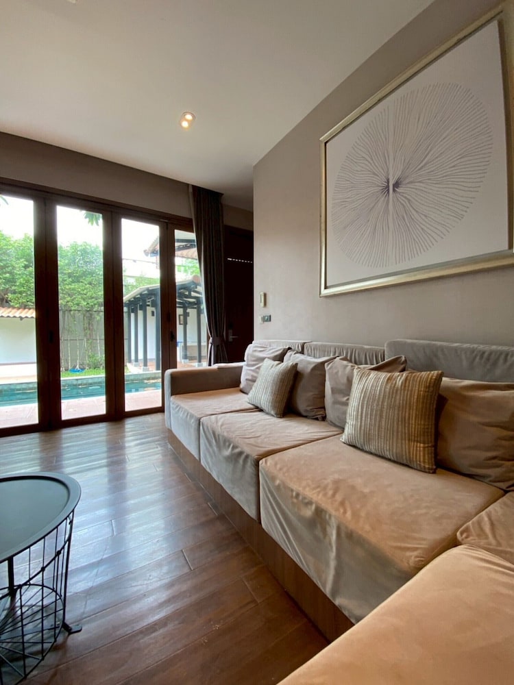 Serava Pet-Friendly Pool Villa Huahin