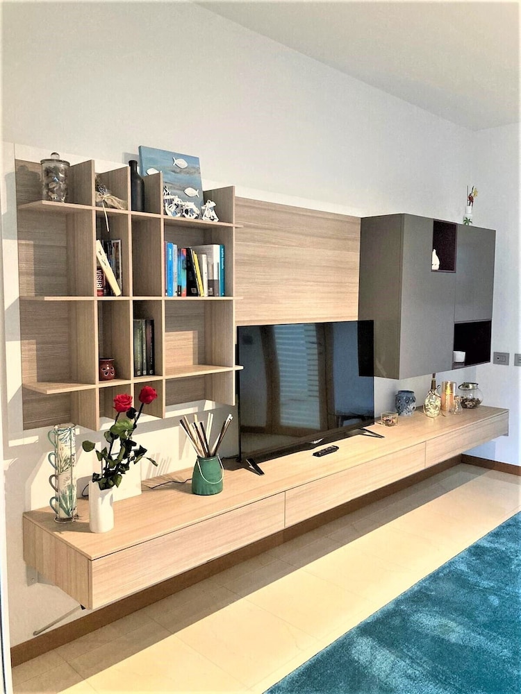 Borsa 1- Bright apartment with balcony