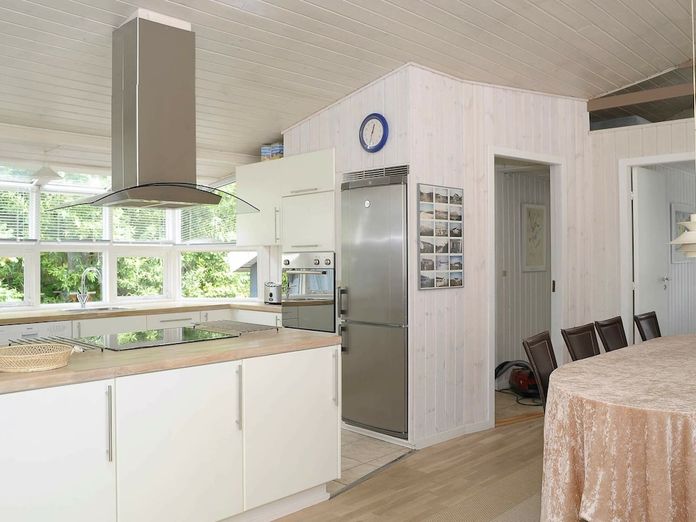 8 Person Holiday Home in Vejers Strand view 5