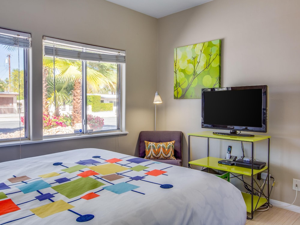Palm Springs Vacations - San Lucas Hideout - Property Image 10