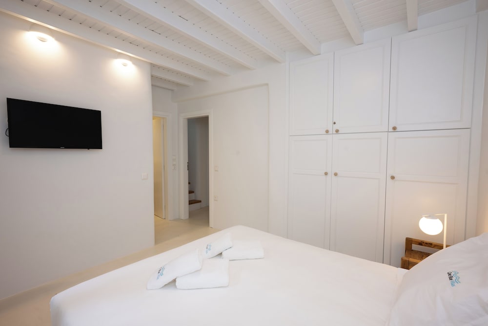 CAVO BLUE VILLAS