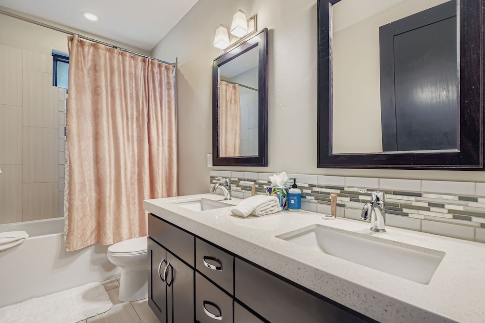 Tranquil Blackstone Getaway 3 Bedroom Townhouse