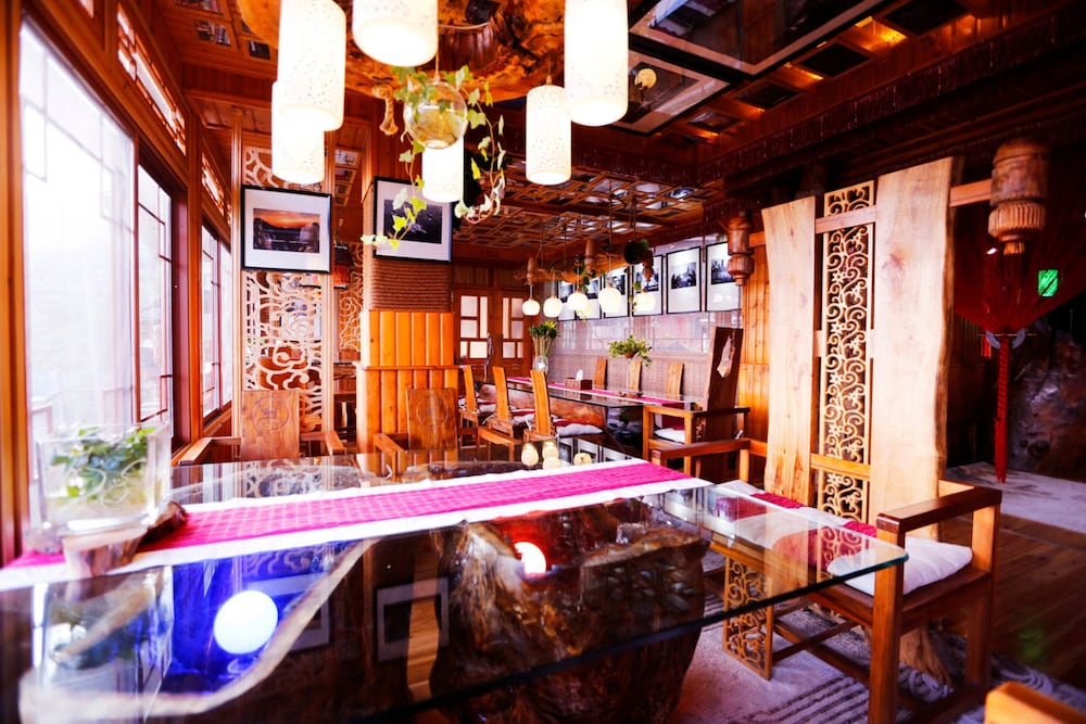 Longji One Art Inn