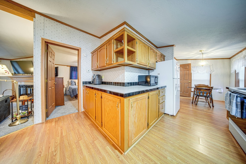 1 Mi to Lake Access: Erie Home w/ Private Backyard