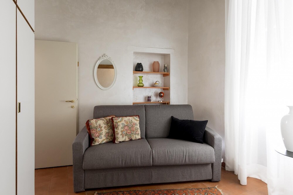 Giglio in Roma With 1 Bedrooms and 1 Bathrooms