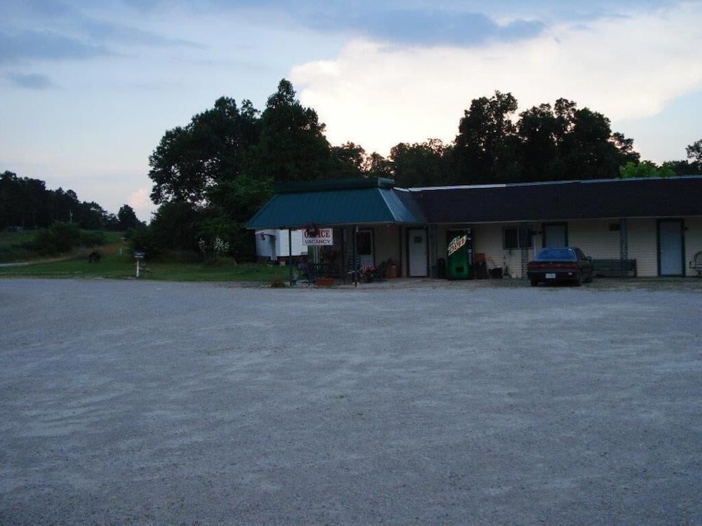 Comfort Green Motel - Property Image 17