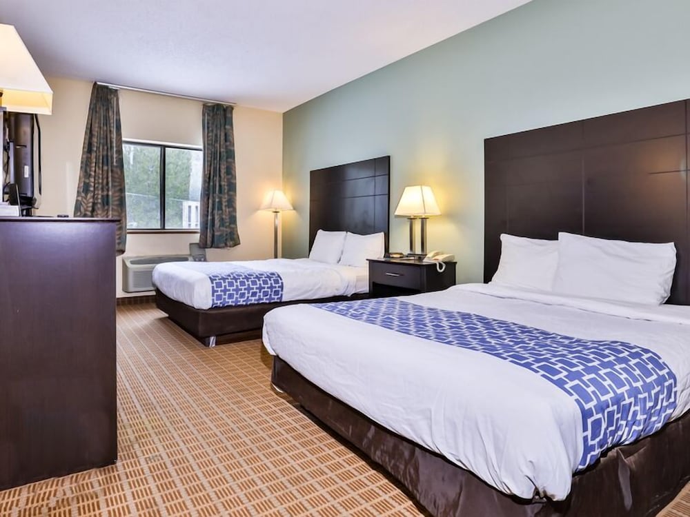 GrandStay Hotel & Suites