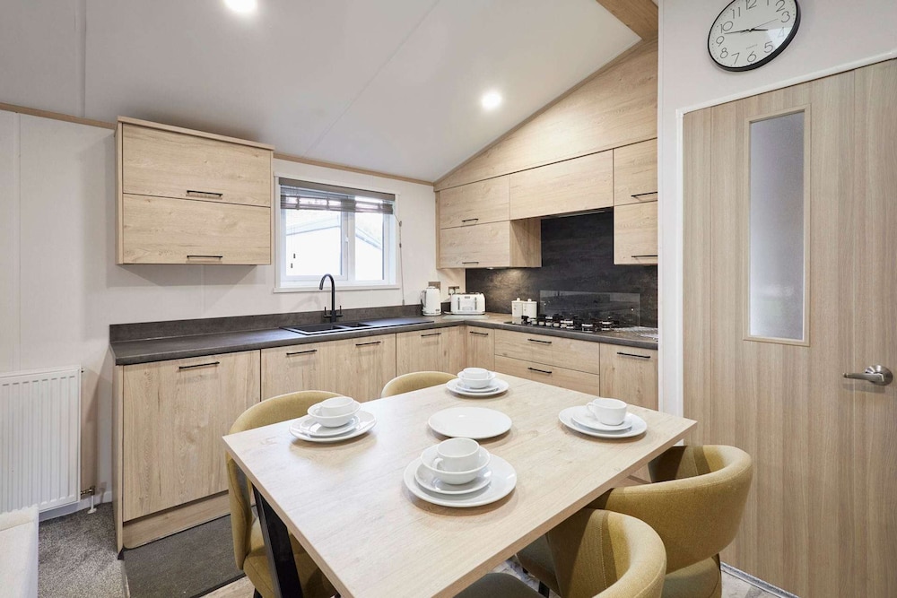 Host Stay Hideaway Retreat