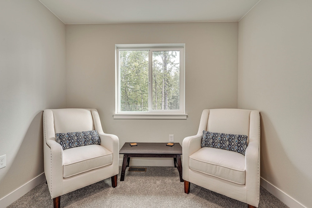 Explore Alaskas Playground: Modern Wasilla Escape