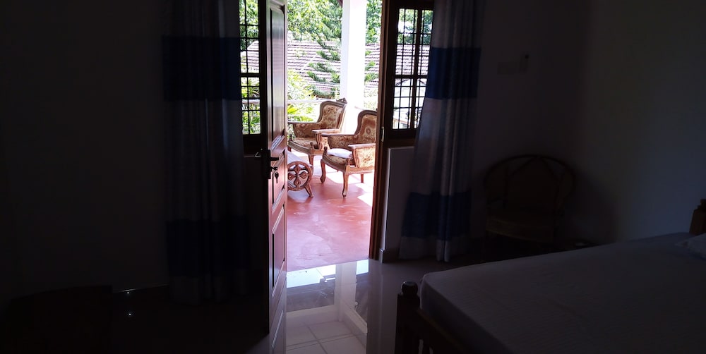 Senuri Home stay