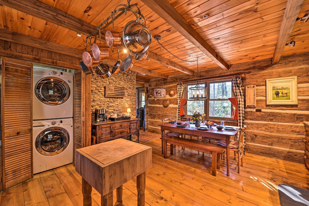 Cabin Near Boone w/ Hot Tub  Mountain Views - Property Image 3