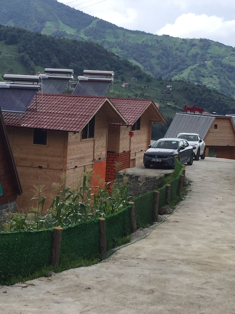parla dağ evi