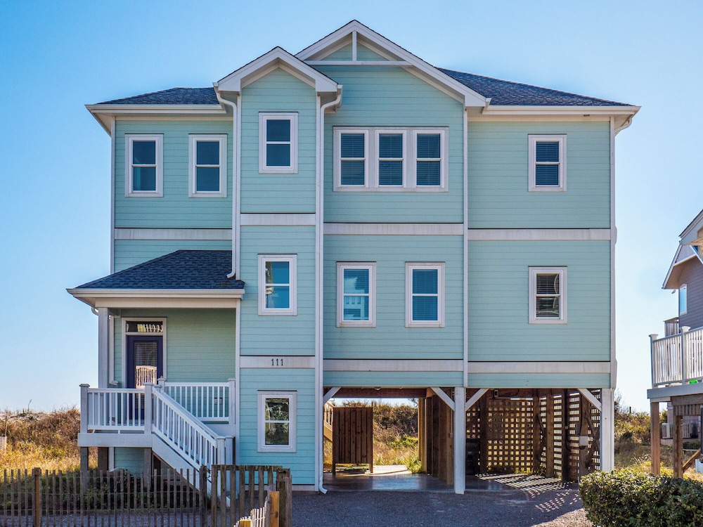 Sandy Feet by Topsail Realty