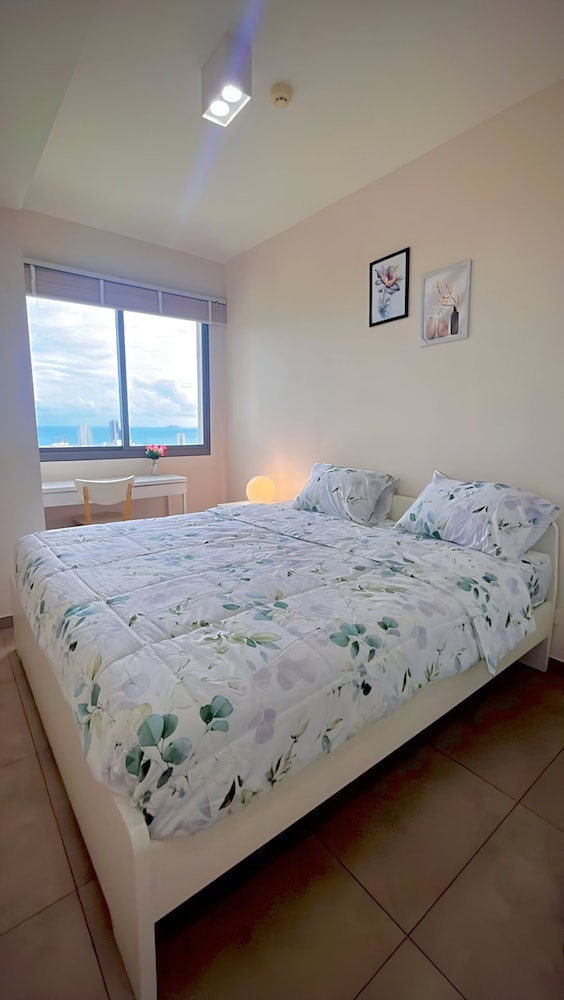 Sea View-high Floor 2 Bed Room Excellent Location