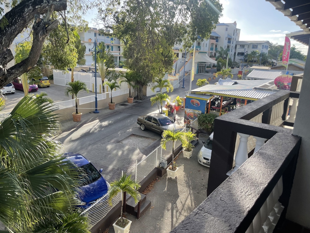 Mirabelle Apartments