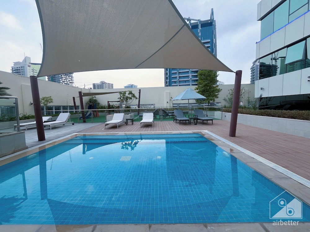 Damac Maison Luxury Apt Canal View Business Bay