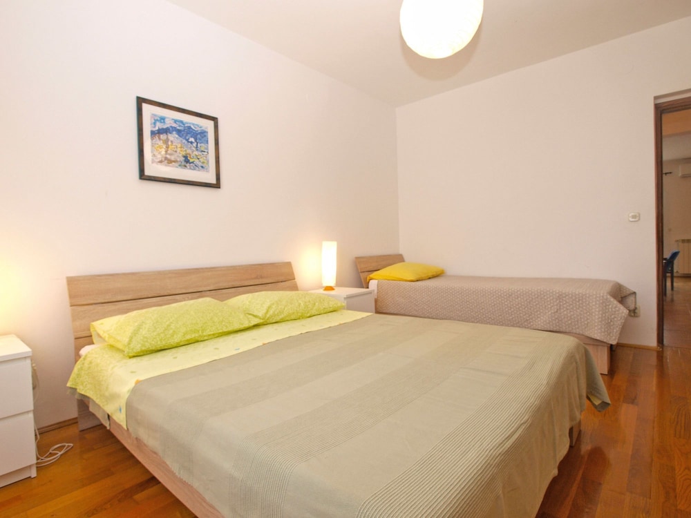 Apartment 1652 view 2