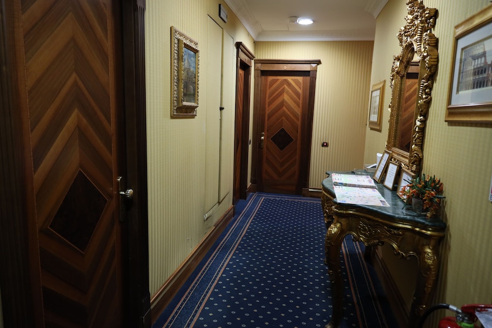 Luxury Floor