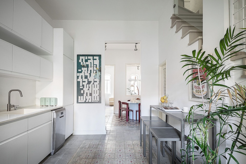The Gem of Neve Tzedek by Sea N' Rent