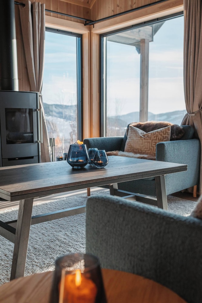 Hiking, Ski Resort, Local Shuttle bus Oslo Airport