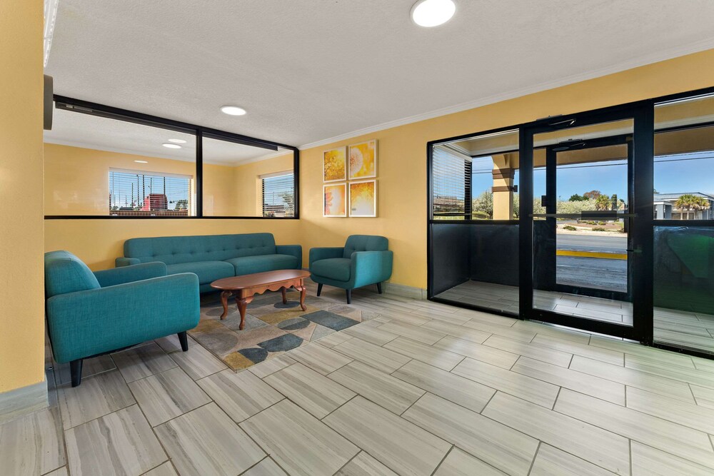 Quality Inn & Suites Dublin view 2