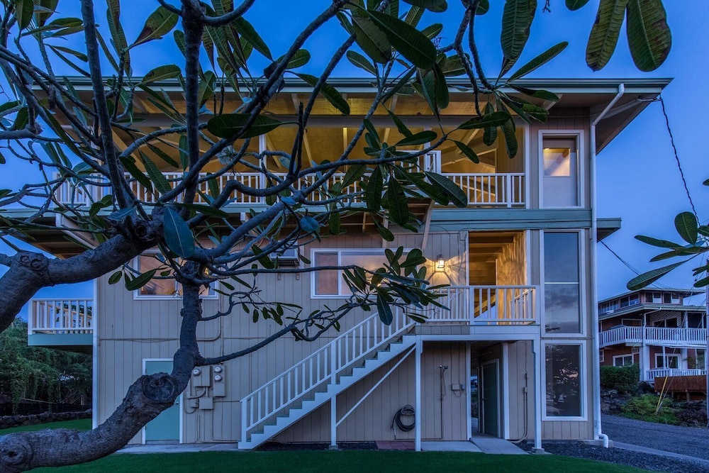 Penthouse - Spectacular Ocean Views - Across From Snorkeling Beach- Vrkcv