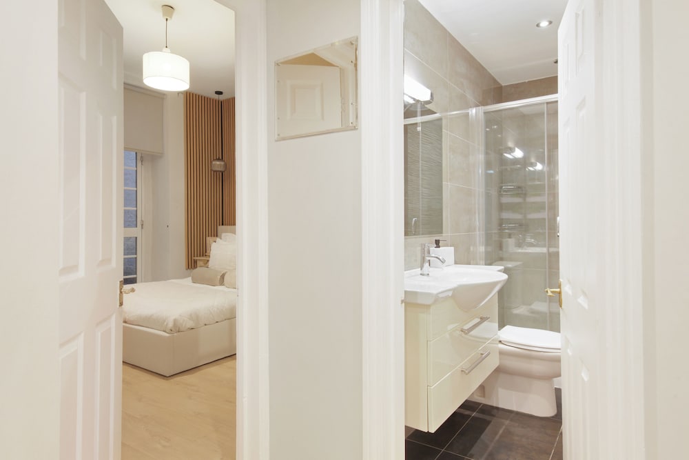 Redcliffe Square Flat
