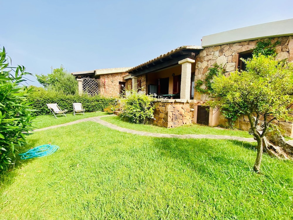 Villetta Miriacheddu photo 1