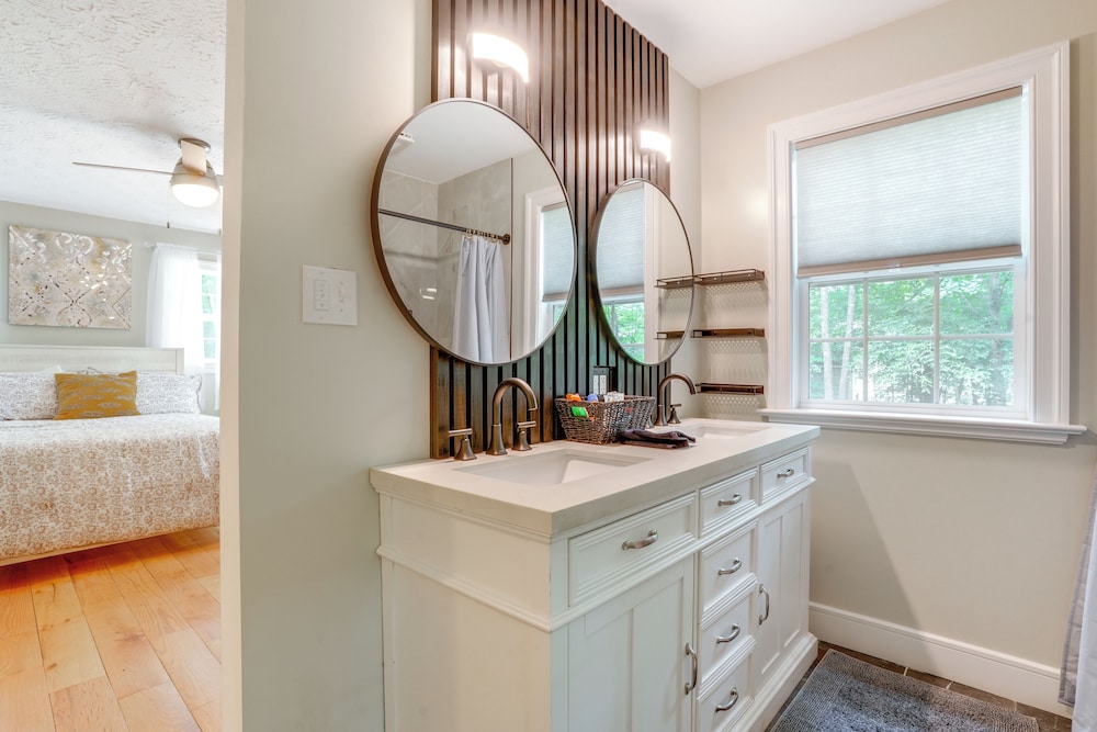 Pet-friendly Lake Monticello Home w/ Perks!