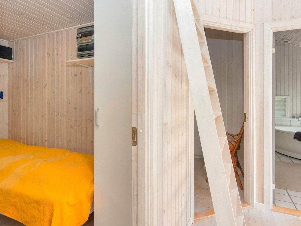 8 Person Holiday Home in Glesborg-by Traum view 4