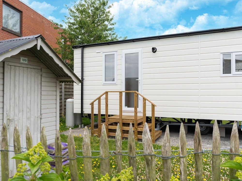 Chalet in De Haan Near Sandy Beaches