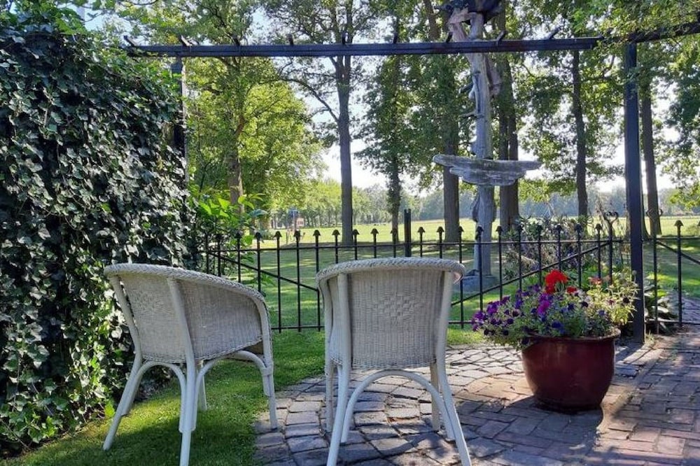 Spacious Holiday Home in Rekken With Hot Tub view 5
