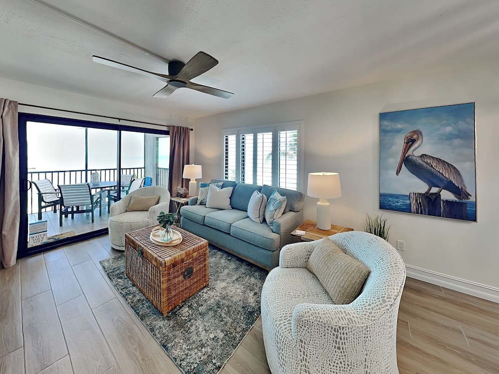 Seaside 4 by Distinctive Beach Rentals
