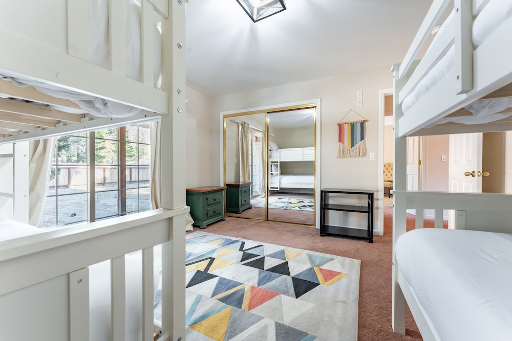 Blitzen by Avantstay Pet-friendly Tahoe Retreat