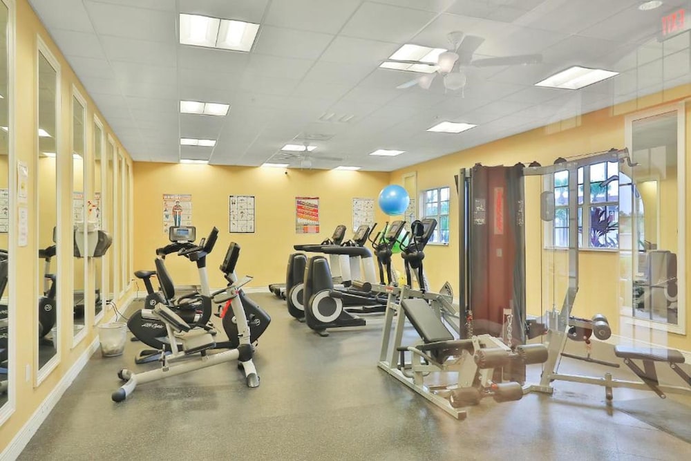 Very Near Disney 3 Bd Condo Walmart 1 min Away