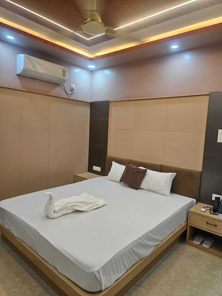 Jowar Hoter & Resort